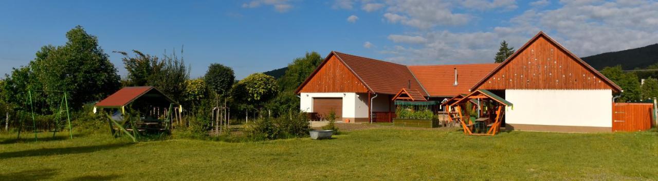 Nyakiglab Séjour à la ferme Szegi
